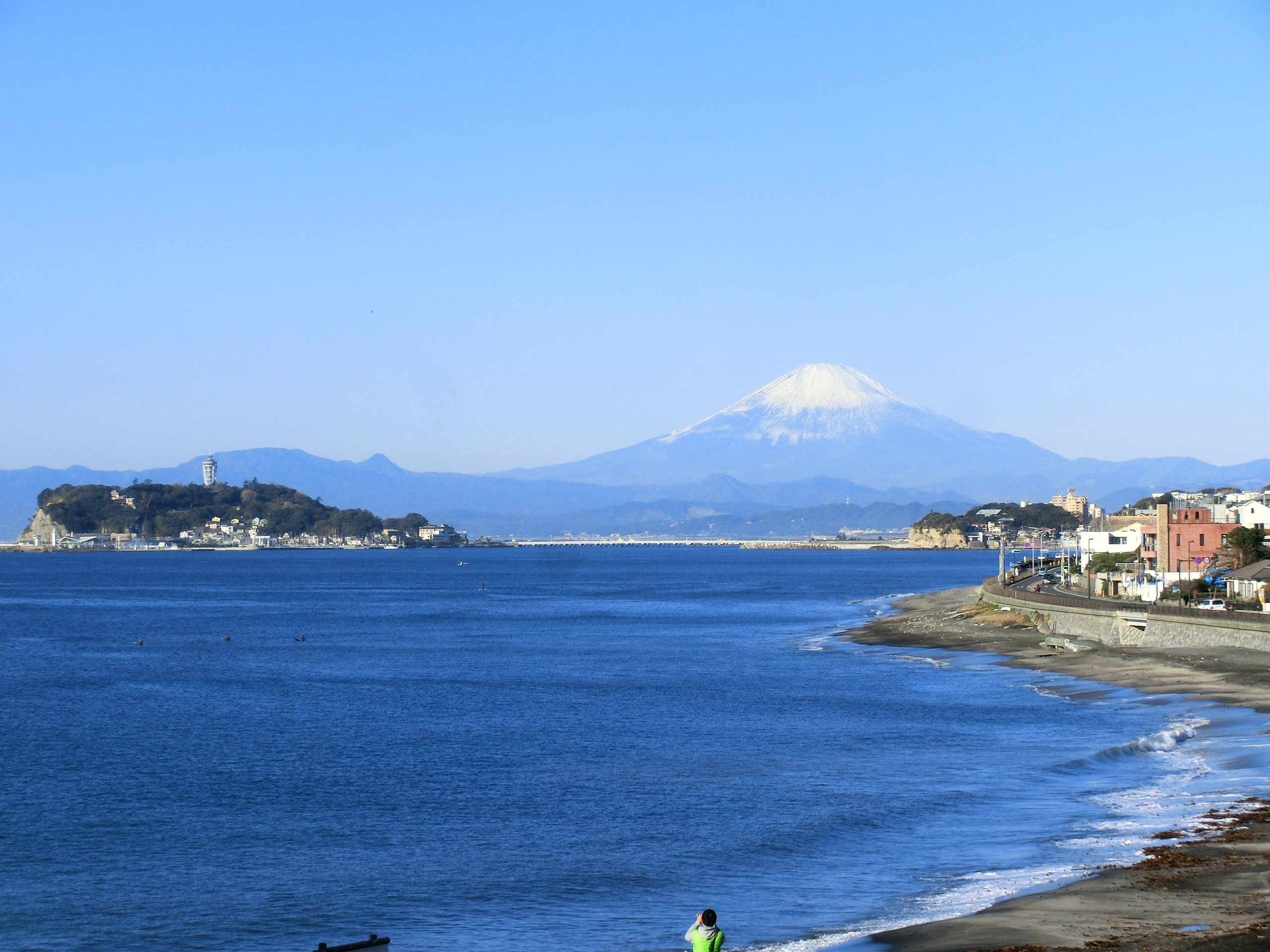 江ノ島と富士山 しょうなんそよかぜ